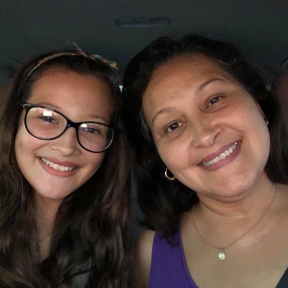 Meet your Posher, Lizette - Picture 1 of 1